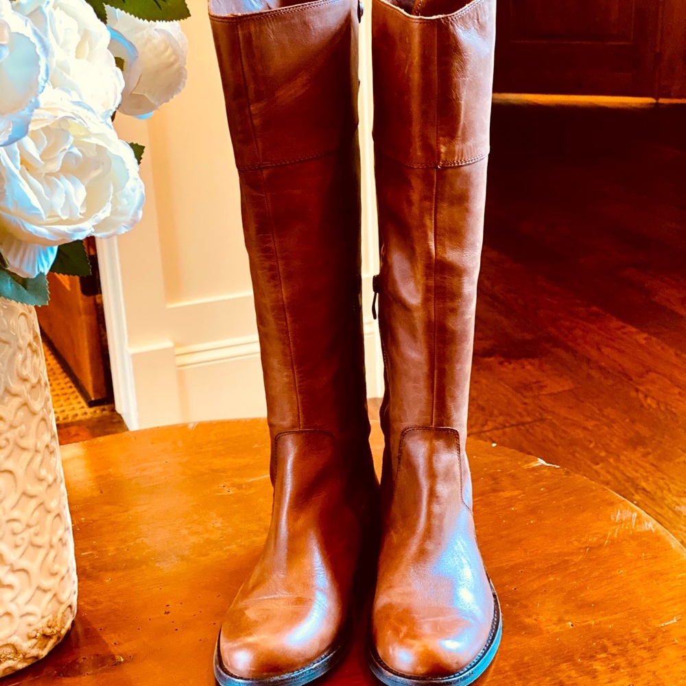 VINCE CAMUTO KNEE HIGH BROWN RIDING BOOTS